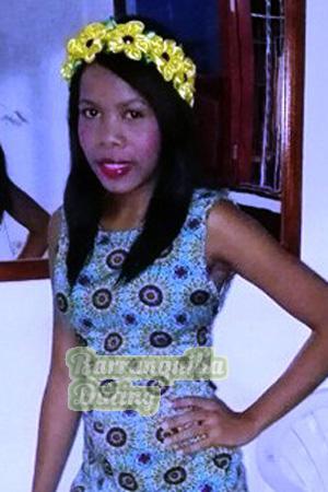 177106 - Claudia Age: 33 - Colombia