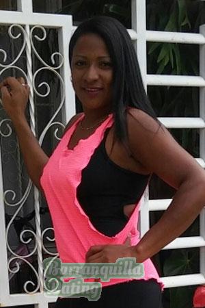 179081 - Yeimi Age: 39 - Colombia