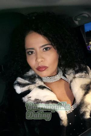 199208 - Joselyn Age: 35 - USA