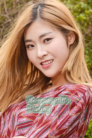 199289 - Yijiao Age: 23 - China