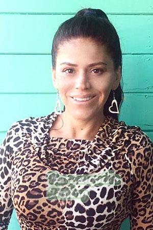 204575 - Silvia Age: 43 - Costa Rica