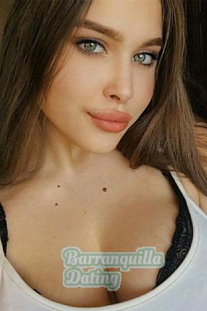 205178 - Sofia Age: 18 - Russia