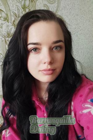 210022 - Iryna Age: 26 - Ukraine