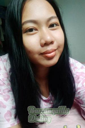 212417 - Somruethai Age: 30 - Thailand