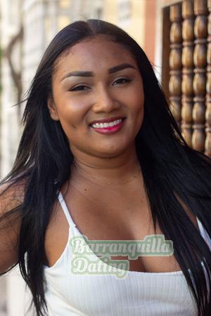 212474 - Julieth Age: 28 - Colombia