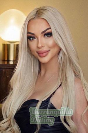 214096 - Viktoriia Age: 30 - Ukraine