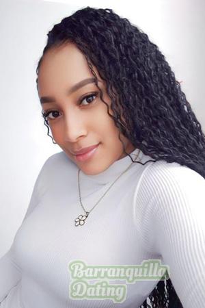 214151 - Yennifer Age: 30 - Colombia