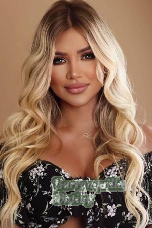 215539 - Julieth Age: 38 - Brazil