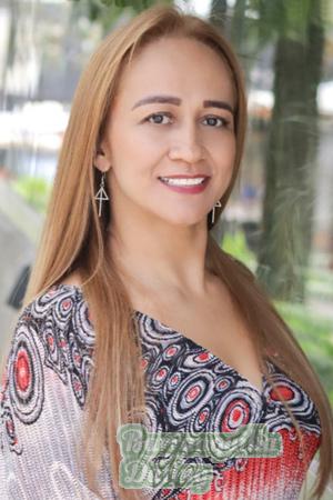 219663 - Julieth Age: 46 - Colombia