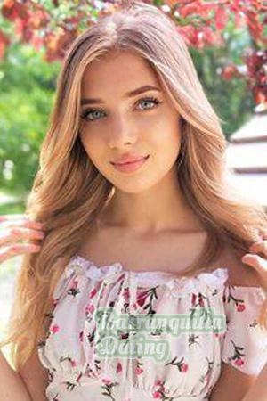 219720 - Anastasia Age: 20 - Ukraine