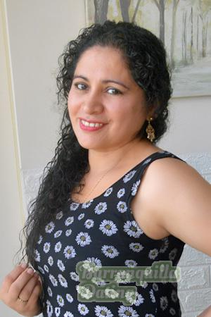 223311 - Julissa Age: 49 - Peru