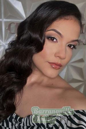 223714 - Laura Age: 21 - Colombia