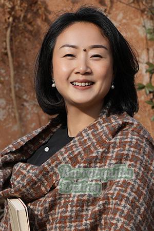 227031 - Rowena Age: 49 - China