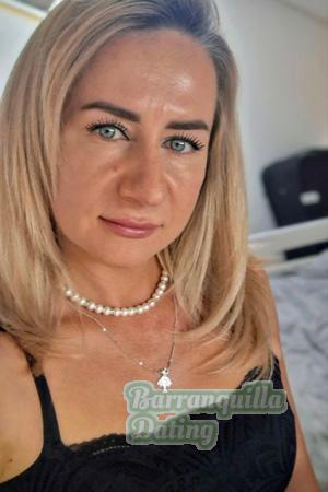 227186 - Viktoriia Age: 42 - Ukraine
