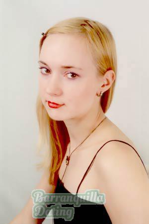 52114 - Larisa Age: 29 - Russia