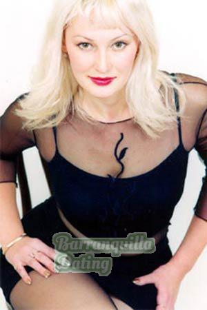 64722 - Dilyara Age: 33 - Russia