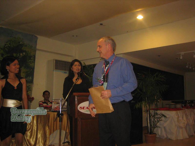 Philippine-Women-8548-1