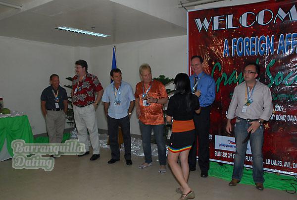 young-filipino-women-024