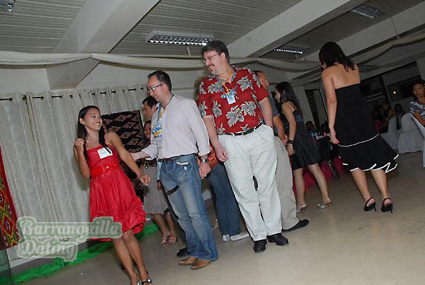 young-filipino-women-027