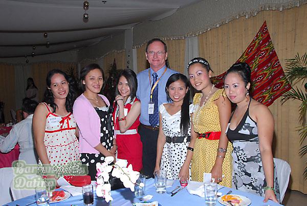 young-filipino-women-081